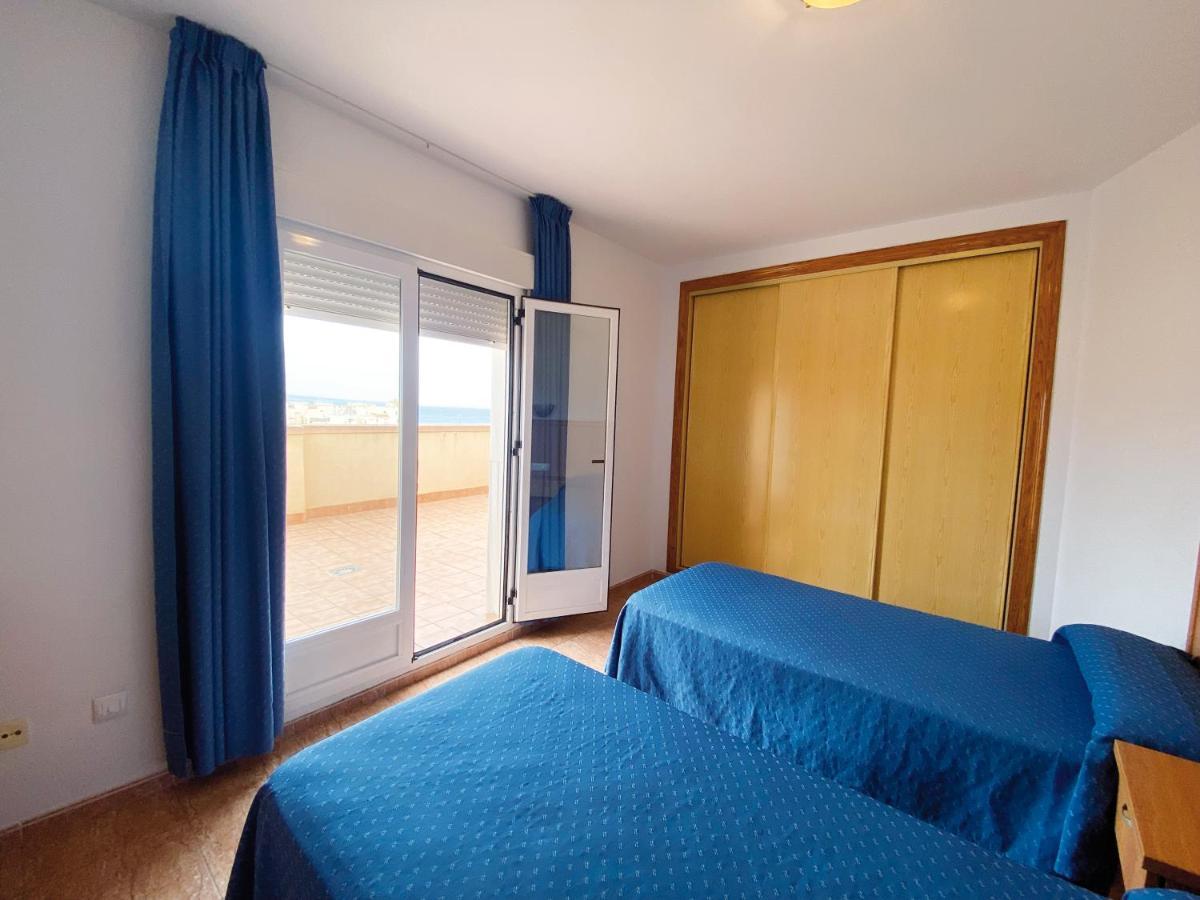 One-Bedroom Penthouse Apartment Sea View